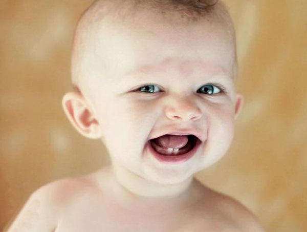 الكنـــــز الثميـــــن  - صفحة 2 Cute-babies-smile-34-photos-05