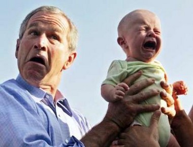 Bush Smijene stvari 965-bush-scares-baby