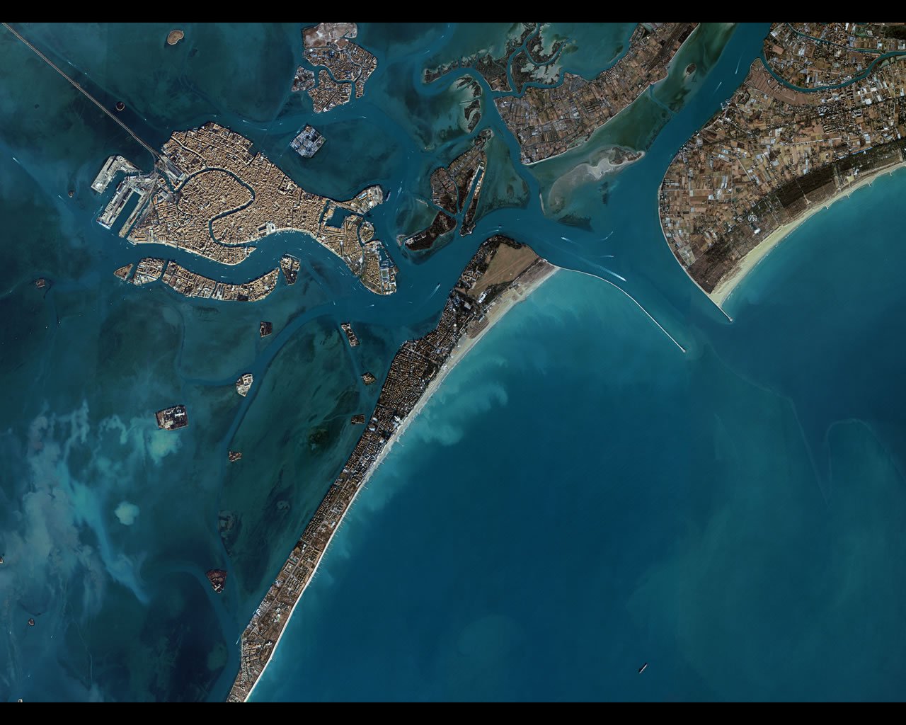 Great Satellite Images! Photo-venise