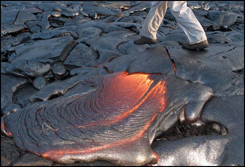 افخم البراكين ( سبحان الله ) Hawaii-volcanoes-3