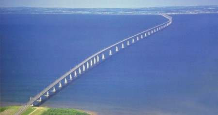 اطول عشرة كبارى فى العالم...........(متعة المدنية) Confederation-bridge