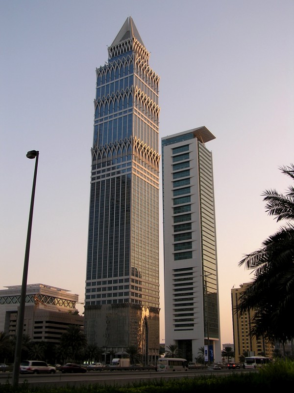 துபாயின் மிகப் பெரிய கட்டிடங்கள் 11. The%20Tower