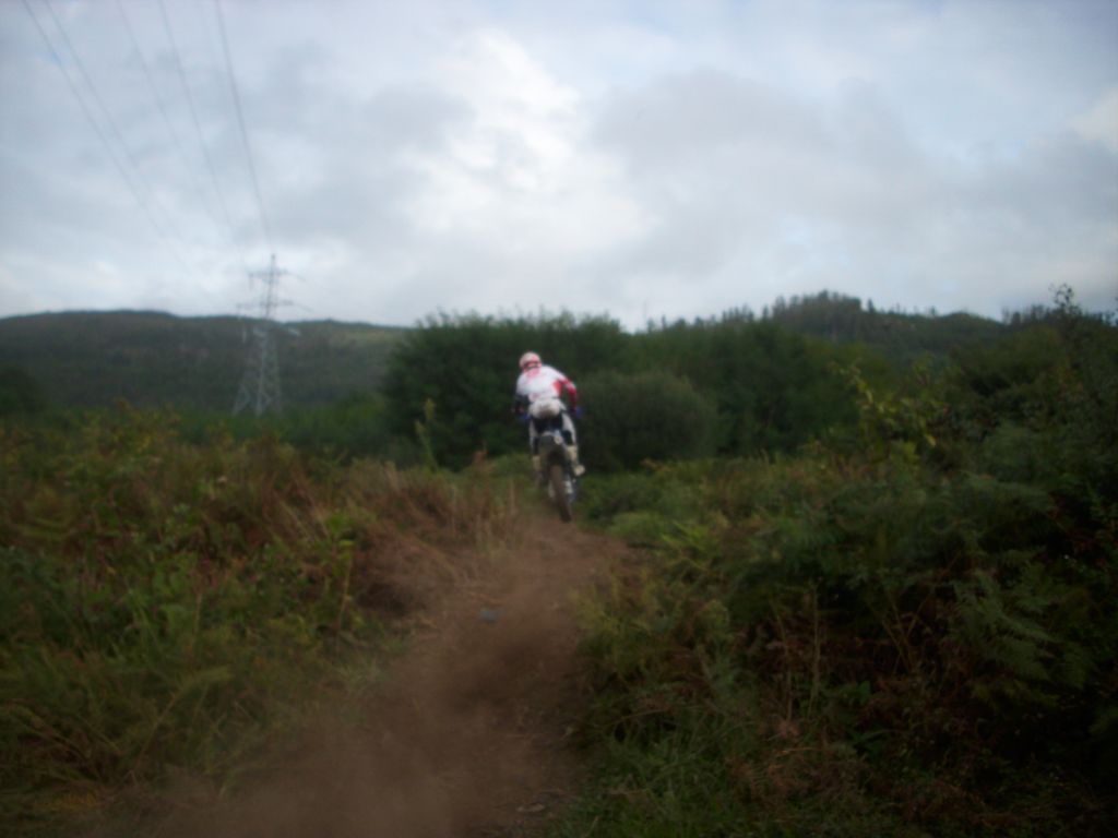 200km de ruta asfáltica y una crono de enduro……. Ru67