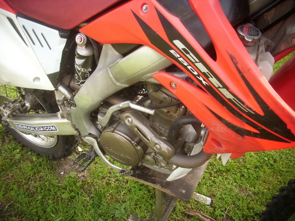 Se vende Honda Crf 250 X del 2006 5