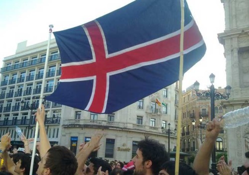 Islandia Triplicará su crecimiento en 2012 tras Encarcelar a Politicos y Banqueros Tumblr_llm3r7lPBE1qdghoso1_500