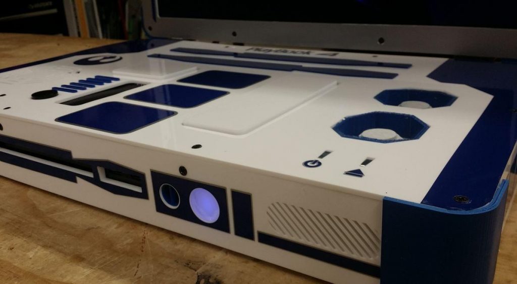 R2-D2 PlayBook 4. Ένα απίθανο Star Wars-themed modified PS4 laptop! PlayBook-4-R2-D2-3-1024x563