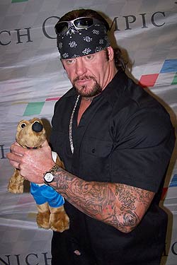 صور نادرة لـ اندتيكر 2 04twwe_undertaker30