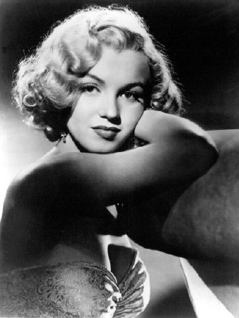 Un visage de poupée MarilynMonroe