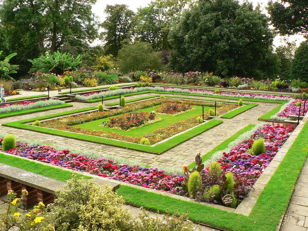 Къщата   на  Амбър Horniman_gardens_574_jpg_600x