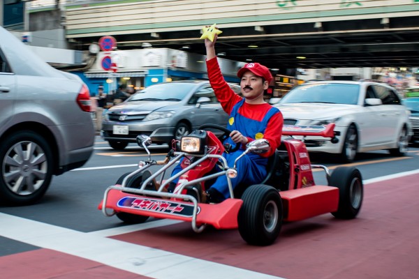 Mario Kart vira realidade pelas ruas de Tóquio! Real-life-mario-kart-600x400