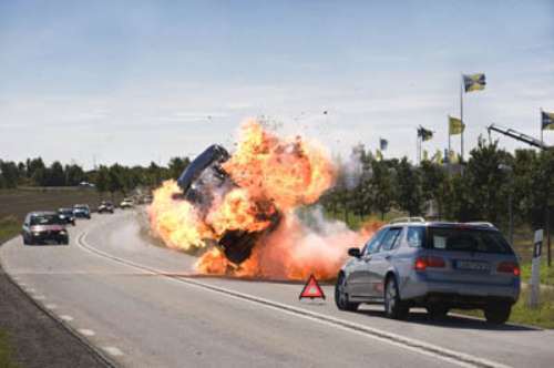 Medidor de combustível. Auto-500-dsfx-car-explosion-smallwtmk