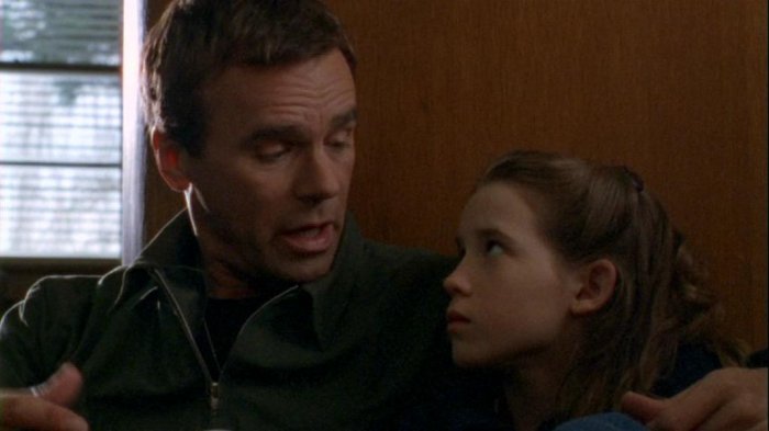 2x02 : La Tête à l'Envers (In the Line of Duty) Normal_sg1_202_155