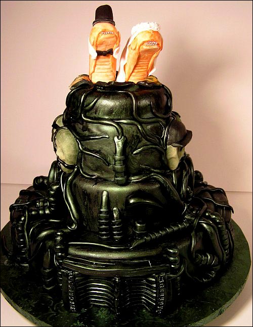 your dead Alien-Wedding-Cake