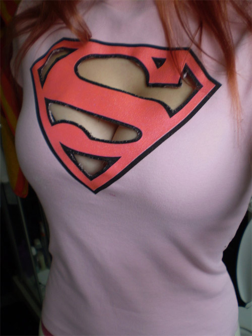 Bonjour les geeks  - Page 6 Supergirl-shirt