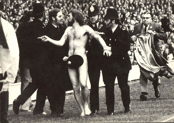 Historical sports photography Streaker1