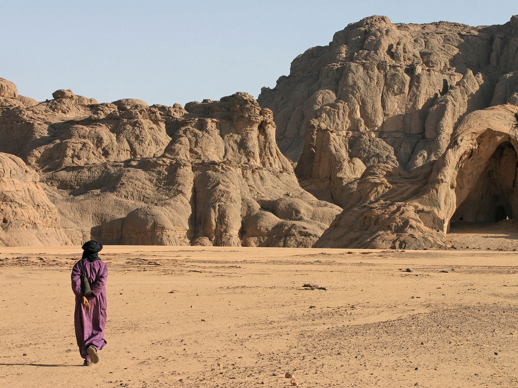  التقسيم الإداري للجزائر :وسر تسمية مدنها Devant-la-grotte-de-tilenfaza_1024x768