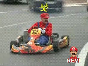 Alle Spiele mit Super Mario 1244629222_real-life-mario-cart