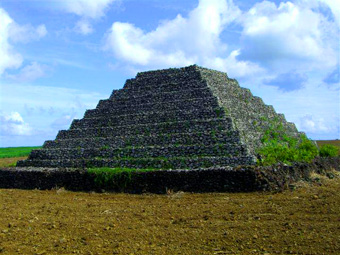 Seven pyramids identified on the African island of Mauritius Maurice11