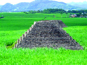 Seven pyramids identified on the African island of Mauritius Maurice14