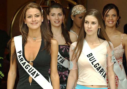 Yanina González  (Paraguay Universe 2004- MU 3rd runner up & Miss Earth- Fire 2004) Image14