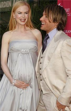 GRİ ELBİSELER Nicole-kidman-in-ysl-grey-dress