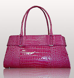    (.   ) Pink-crocodile-handbag