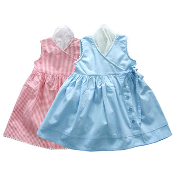 Имението на сем.Роджърс - Page 2 Baby_Clothes