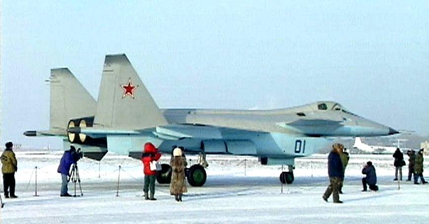 الميغ-35 أحدث المقاتلات الروسية - صفحة 2 I42-012