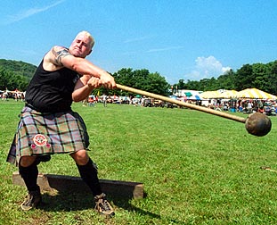 Associations d'images - Page 20 Hammerthrow2