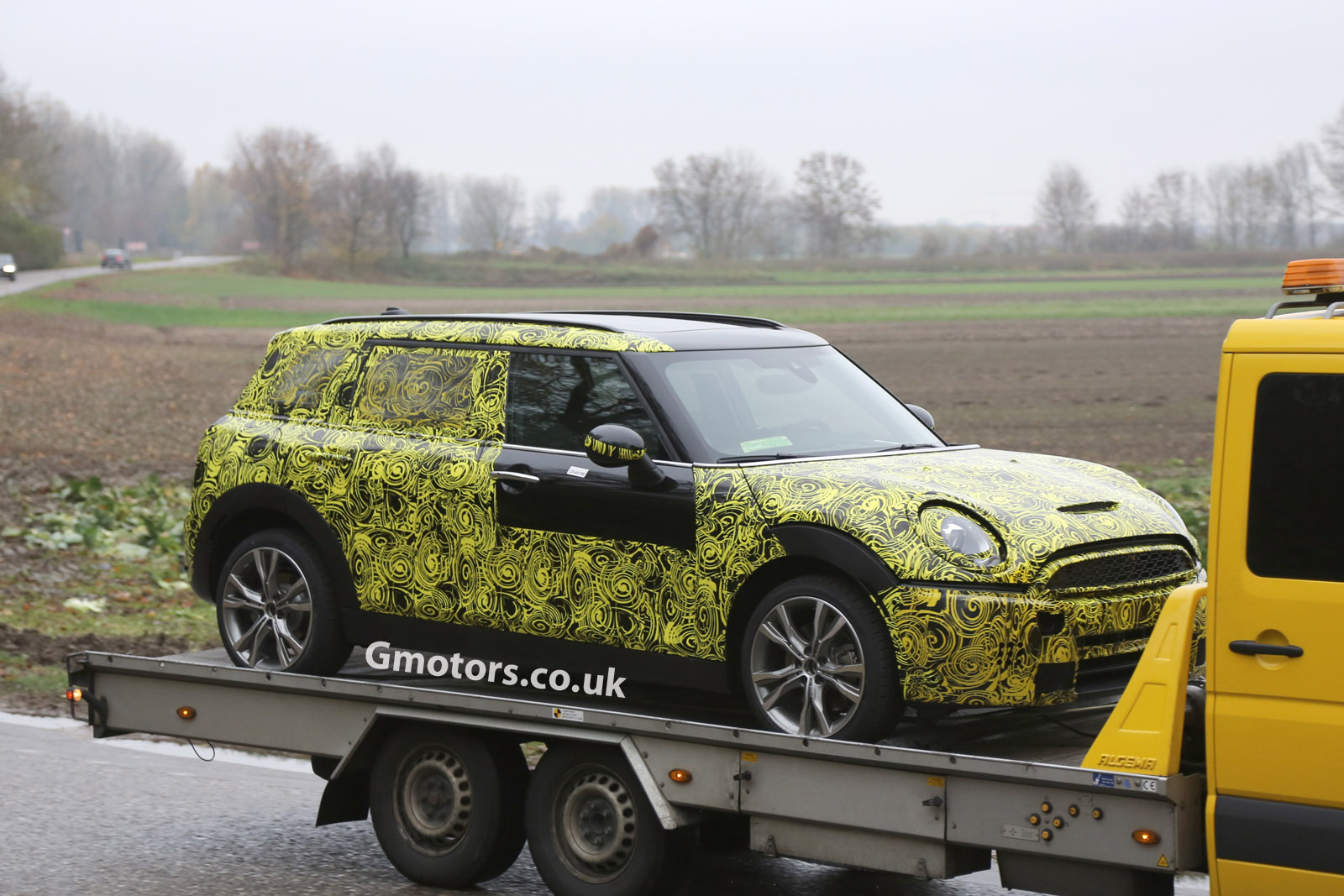 2015 - [Mini] Mini IV Clubman [F54] 2015-MINI-Traveller-SpaceBox-2