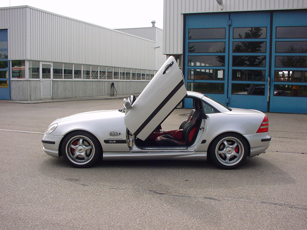 Puertas alas de gaviota Fluegeltueren_Lambo-Doors_Mercedes-Benz_SLK_R170_02