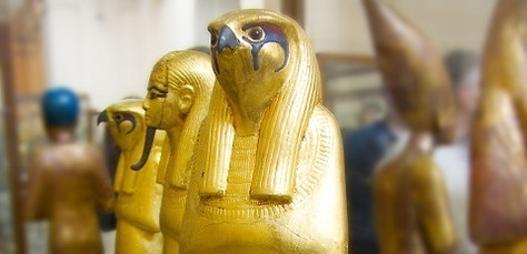 آسرار الذهب الفرعوني  Gold-statue1