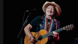 Good News in History, April 29 - Happy 84th Birthday to Willie Nelson Willie-Nelson-750px-FB-326x183