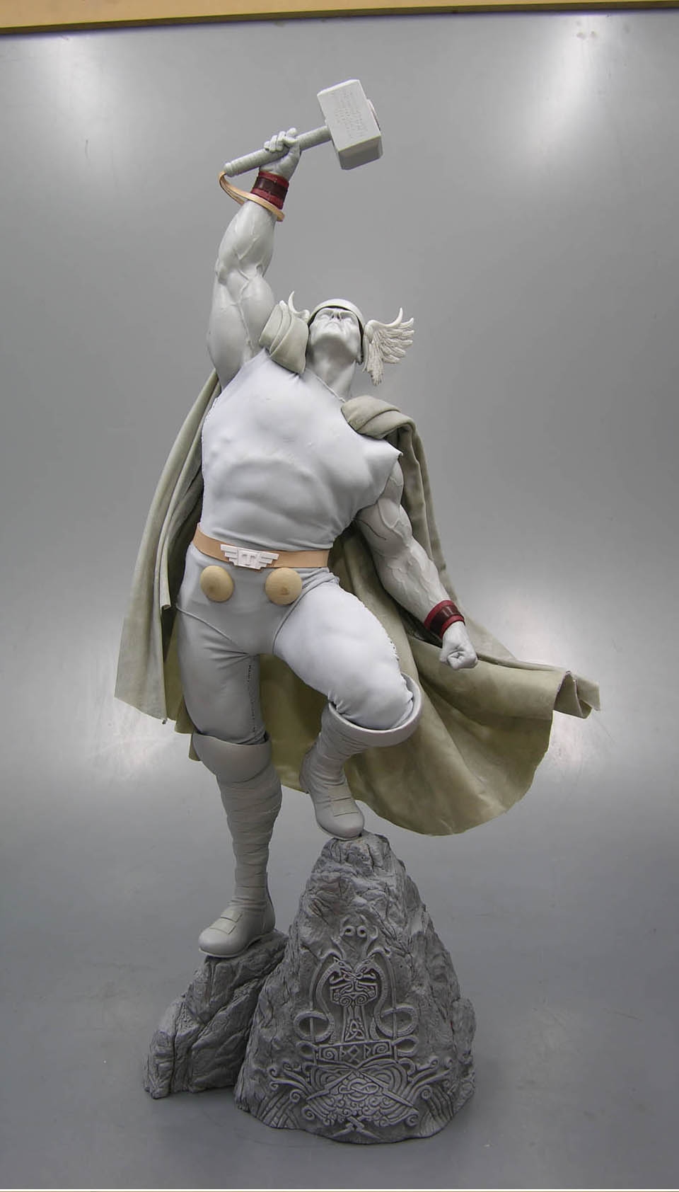 Sideshow: Thor Premium Format Thor-wips-20