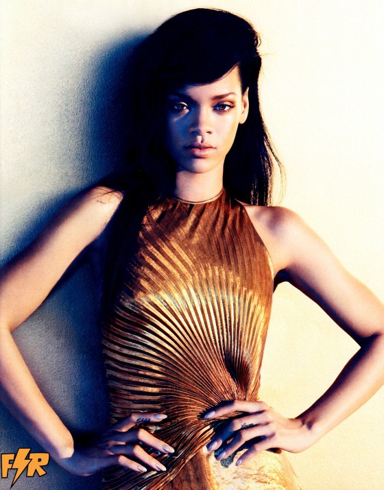 صور و بوسترات Rihanna 2012 HD Rihanna%20-%20Harpers%20Bazaar%20-%20August%202012-04-560x714