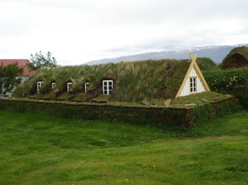 Zeleni krovovi   Icelandic-turf-house-3-537x402