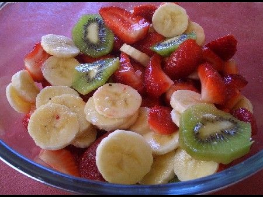 My UP ! - Page 17 Thumb-la-salade-de-fruits-fraise-banane-kiwi---une-recette-facile-3850