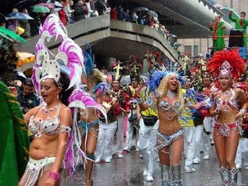 CAR C' EST UN BON CAMARADE , CAR C' EST UN BON CAMARADE. Thumb-le-carnaval-de-rio---la-grande-fete-de-la-samba-1147