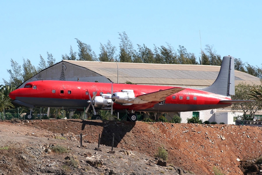 Restauración DC-7 del Aeroclub de Gran Canaria F203d630ce0c3265f9c9461092194e6b_L