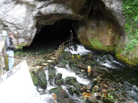 LIEUX INSOLITES,ORIGINAUX,MÉCONNUS en France Fontestorbes-2-girma02_3241