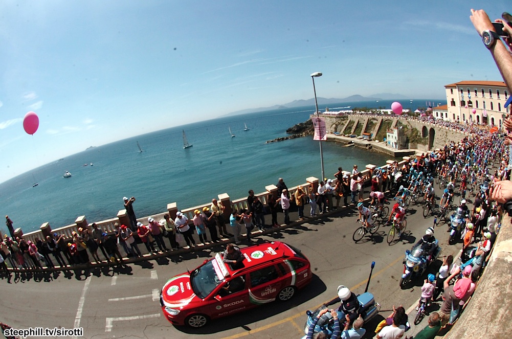 EL GIRO DE ITALIA 2011. La vuelta de 3 semanas más dura de la temporada. - Página 2 100-PIC195259131