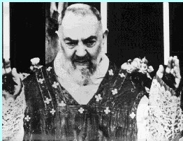 FAKE STIGMATA? NEW BOOK UNVEILS PADRE PIO'S FAKE STIGMATA CONSPIRACY Padre-pio-stigmata