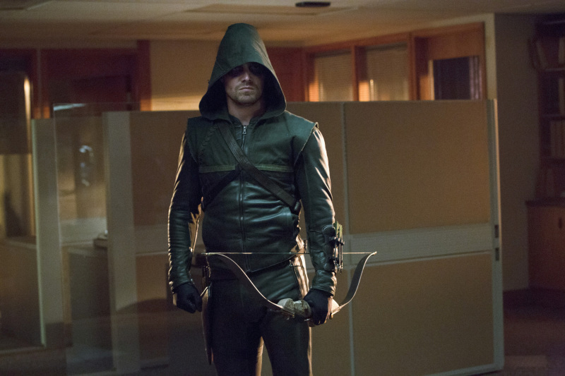  [TV] Arrow (4ª Temporada) - Mr. Terrific escolhido! - Página 4 AR106a_3364b.jpg-c266aa45-t3