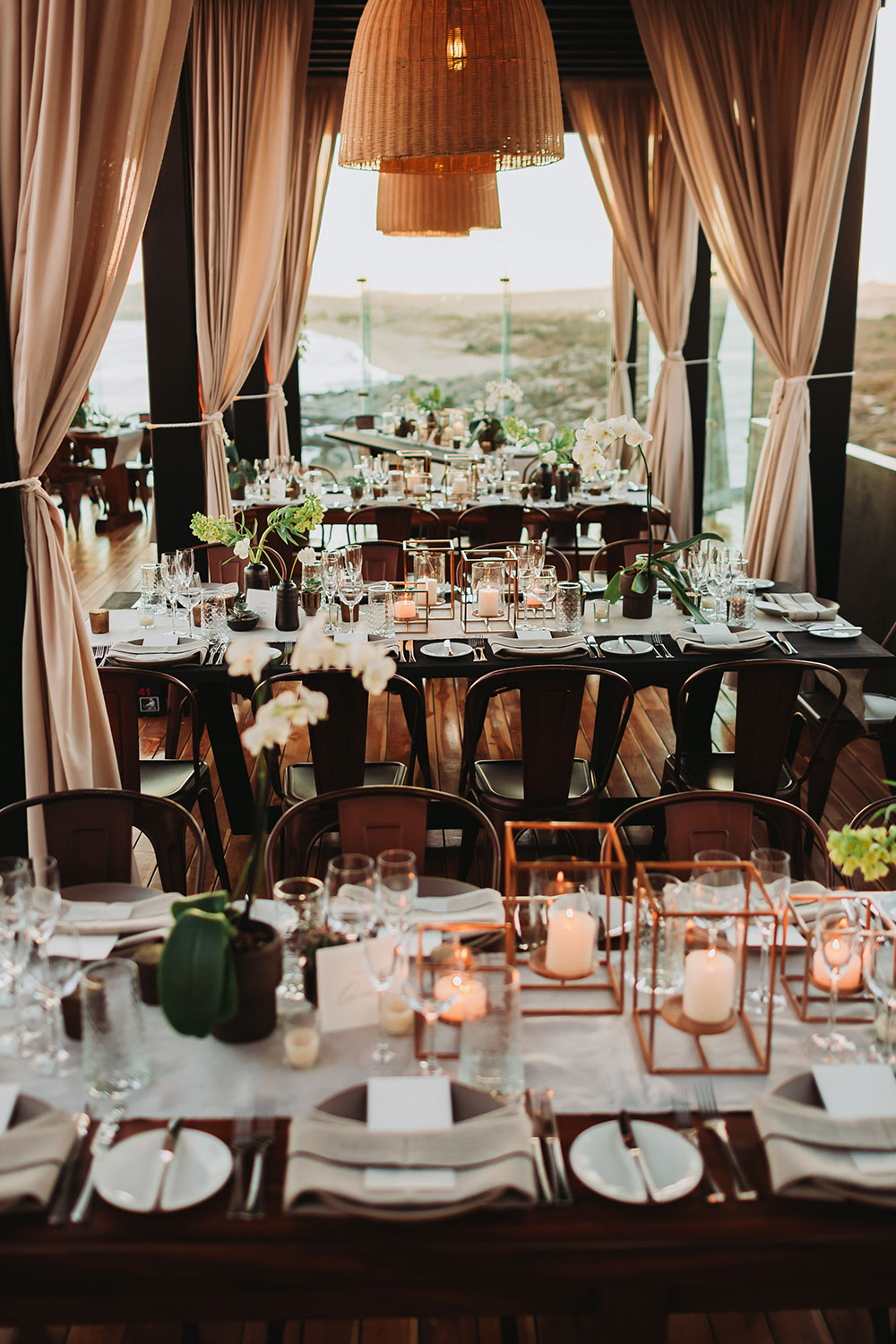 Amelicius Restaurant The_cape_cabo_san_lucas_mexico_destination_modern_orchid_wedding_inspiration001