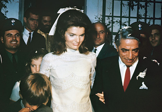 جاكلين كينيدي 620-jackie-kennedy-aristotle-onassis-wedding