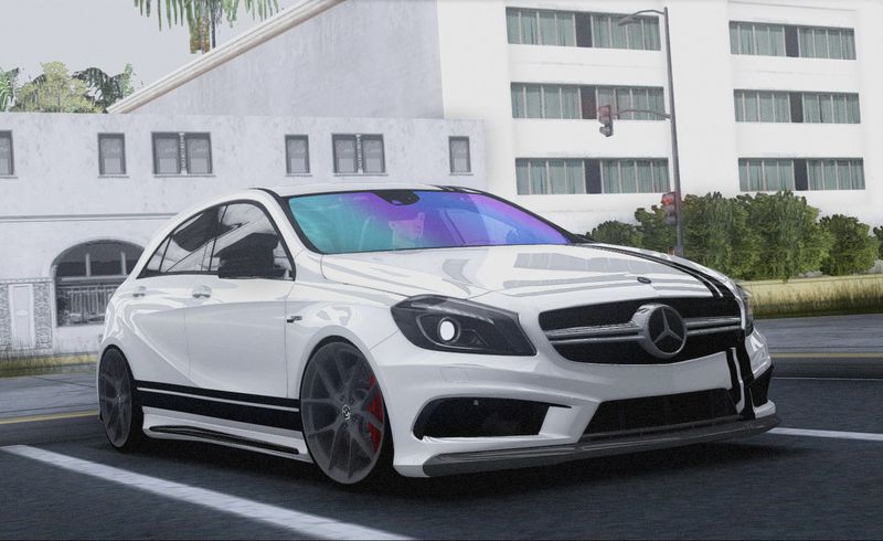 [Blista] Mercedes-Benz A45 AMG (dégâts) 1433921431_K_y0F7nn7E4