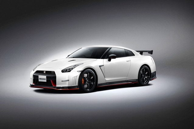 mise a jour 1.14 2015-nissan-gt-r-nismo-front-three-quarters-638x423