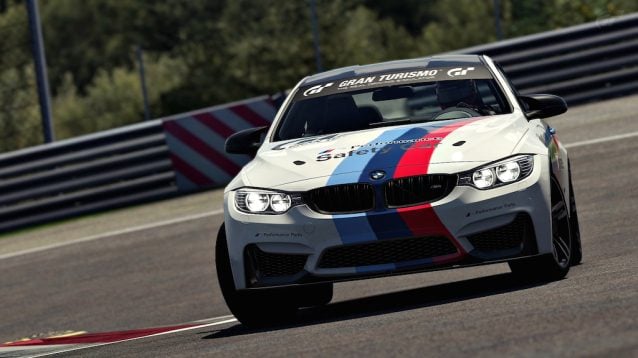 mise a jour 1.12  - Page 2 Bmw-m4-safety-car-gt6-1-638x358