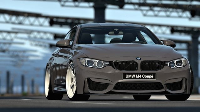 mise a jour 1.12  - Page 2 Bmw-m4-safety-car-gt6-7-638x358