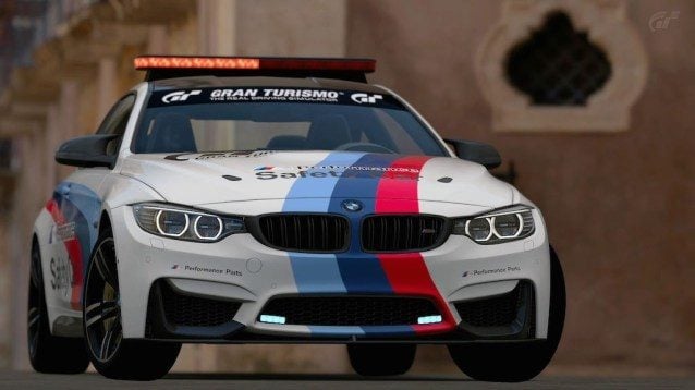 mise a jour 1.12  - Page 2 Bmw-m4-safety-car-gt6-lights-3-638x358